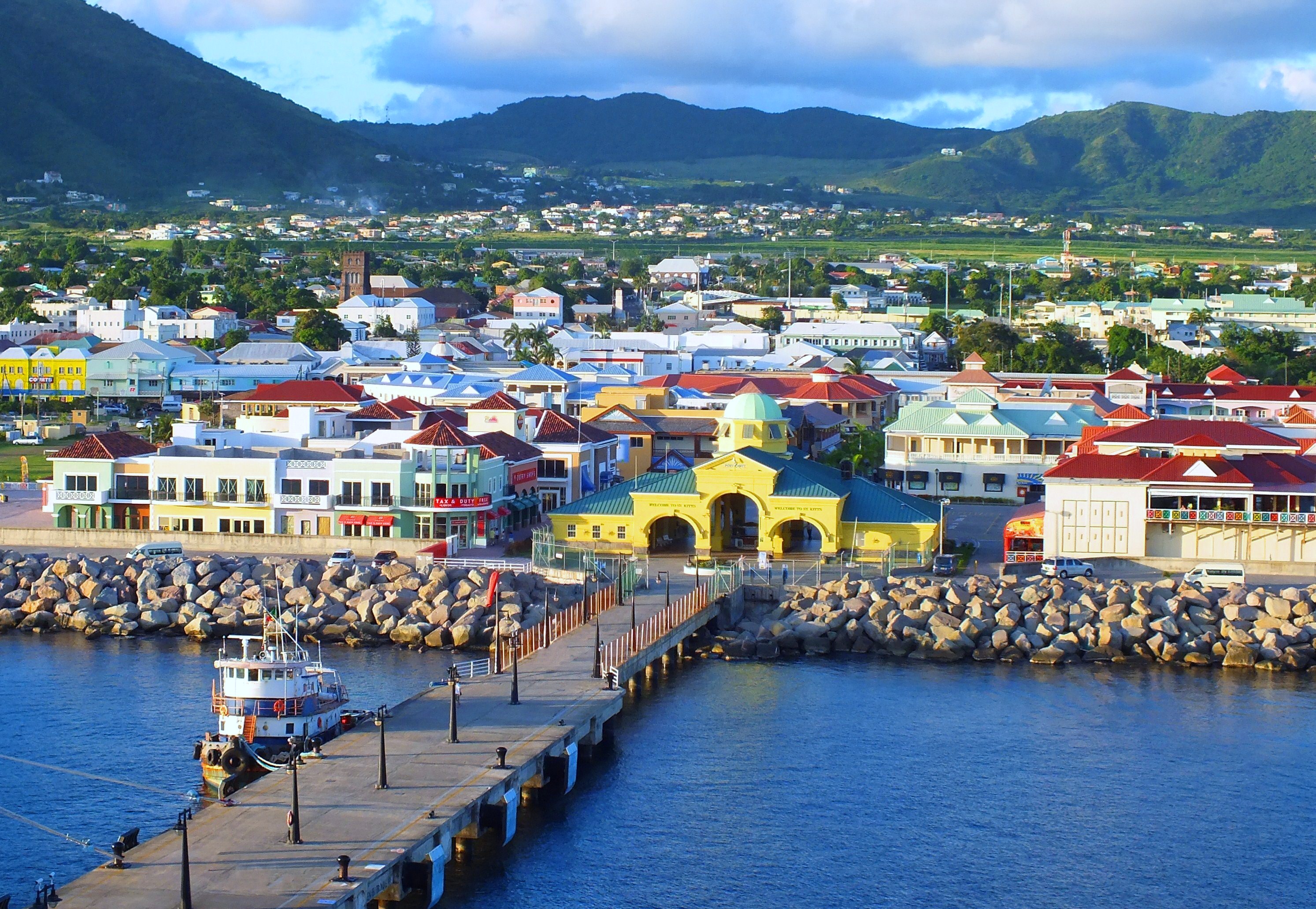 Obtención de ciudadanía en Saint Kitts & Nevis mediante contribuciones al “Hurricane Relief Fund”